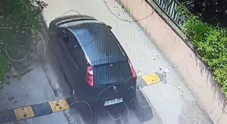 Çaldığı araç arıza yapınca yakayı ele verdi