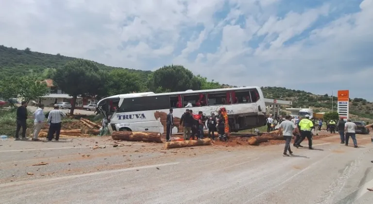 Çanakkale’de yolcu otobüsü devrildi: Ölü ve yaralılar var