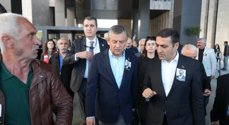 CHP lideri Özgür Özel'e çirkin saldırı