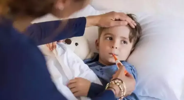 Çocuğunuzun aşırı terlemesini hafife almayın