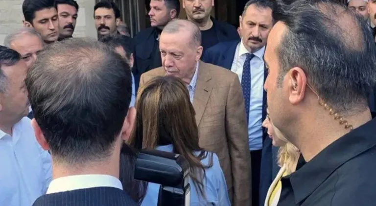 Cumhurbaşkanı Erdoğan, Kurban Bayramı namazını Marmaris'de kıldı