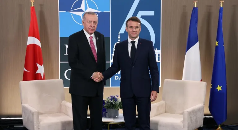 Cumhurbaşkanı Erdoğan, Macron ile görüştü