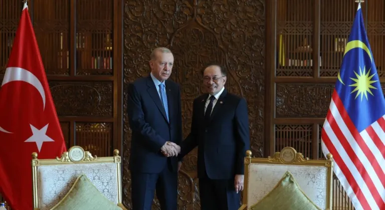 Cumhurbaşkanı Erdoğan, Malezya Başbakanı İbrahim ile görüştü