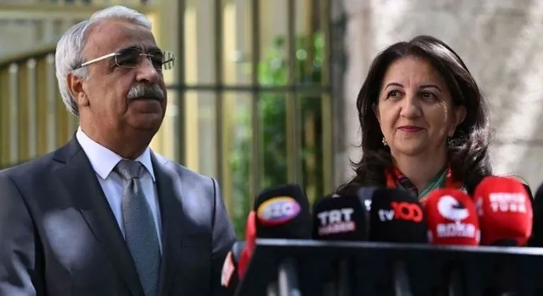 DEM Parti heyeti İmralı'ya gitti