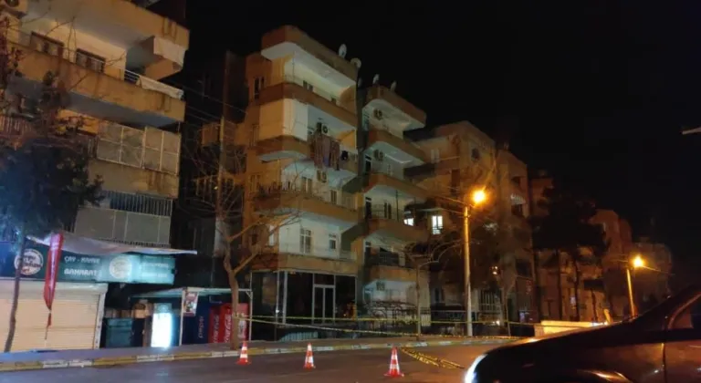 Depremin yıl dönümünde korkutan olay: 5 katlı bina boşaltıldı