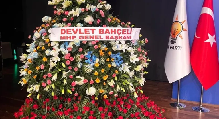 Devlet Bahçeli'den AK Parti'ye anlamlı çiçek