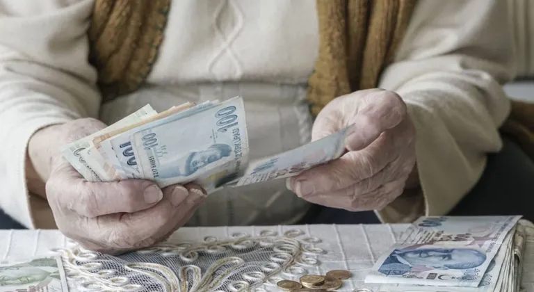 Erken emeklilik için tarih verildi: Milyonları ilgilendiren düzenleme!