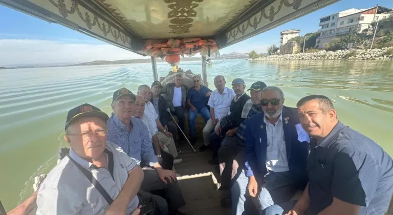 Gazi ve şehit yakınları Gölyazı'yı gezdi