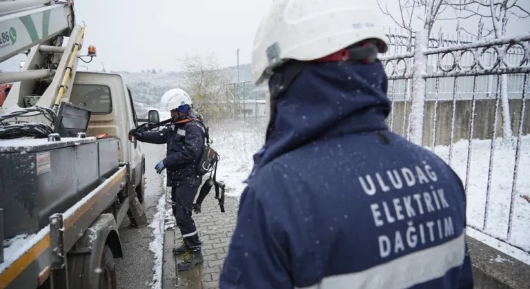 Güney Marmara’da kar mesaisi devam ediyor