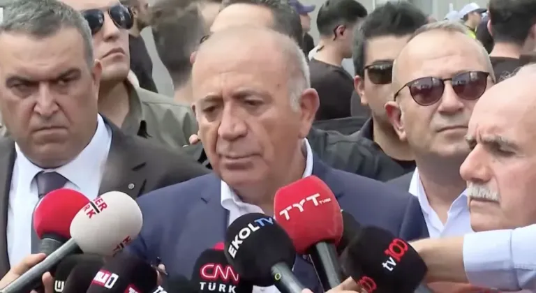 Gürsel Tekin CHP İstanbul İl Başkanlığı'nda