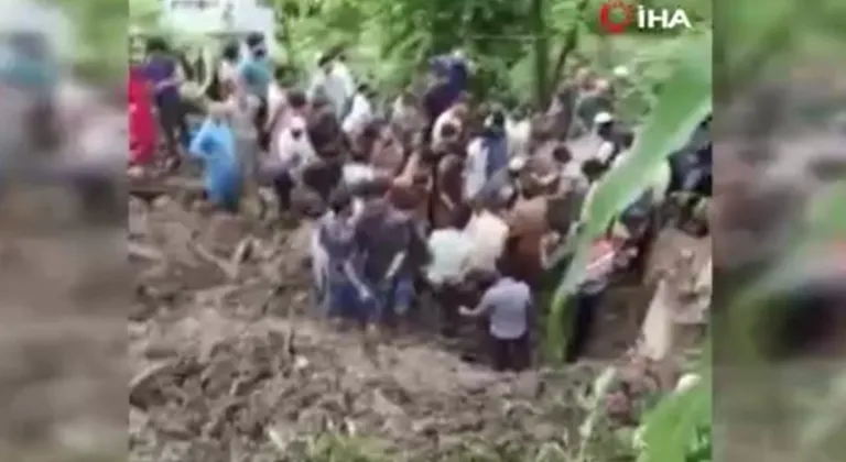 Hindistan'da sel ve toprak kayması: 11 ölü