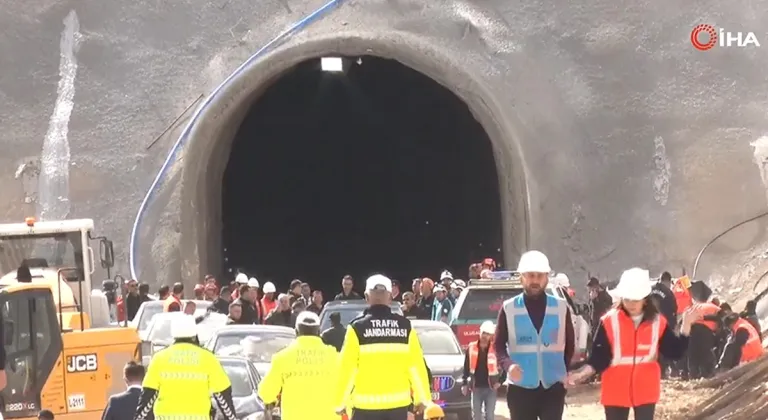 Hızlı tren hattında facia! Ölü ve yaralılar var