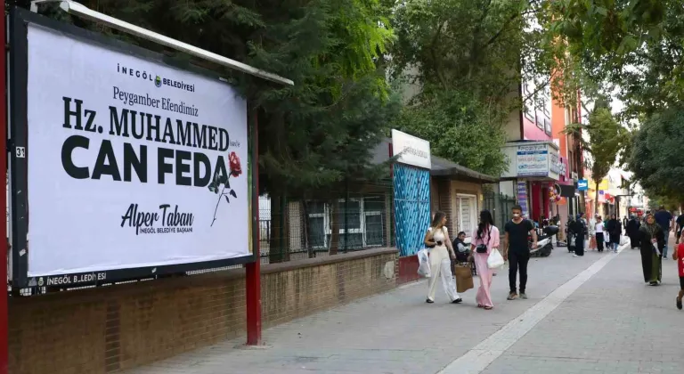 Bursa'nın o ilçesinde peygamber sevgisi billboardlara taşındı
