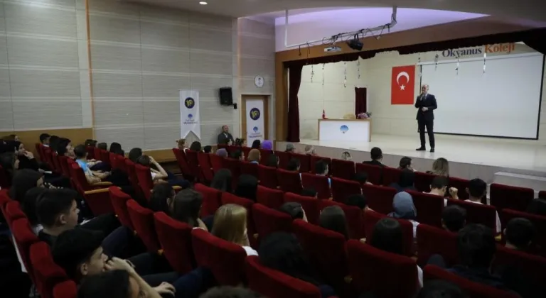 İnegöl'de Genç Bakış buluşmaları yeniden başladı