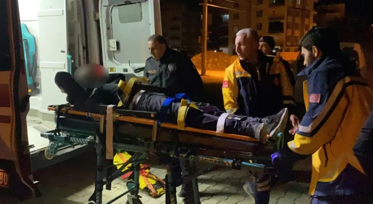 İş yerinde otururken silahlı saldırıya uğrayan kişi yaralandı