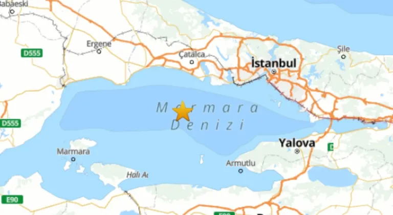İstanbul'da 4 büyüklüğünde deprem! Bursa'da da hissedildi