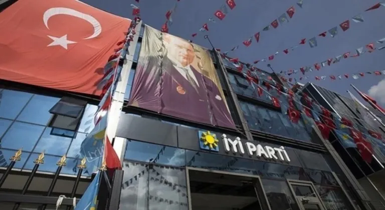 İYİ Parti'de istifa depremi