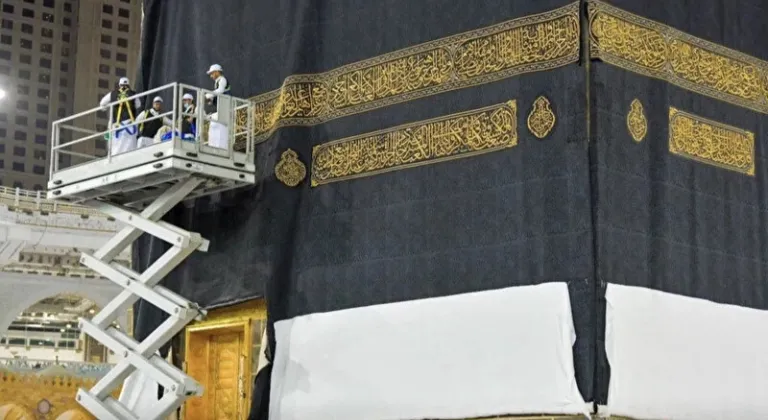 Kabe'nin örtüsü yenilendi! Maliyeti 6,66 milyon dolar
