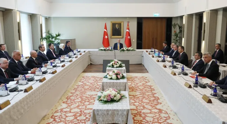 Kabine toplantısı Ahlat'ta başladı