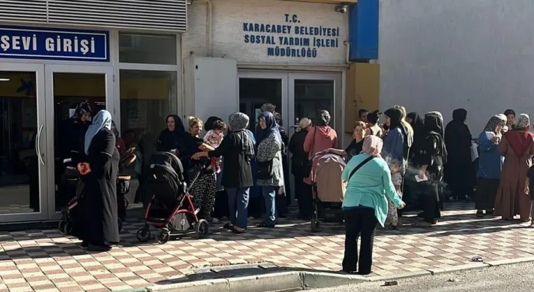 Karacabey Belediyesi’nden öğrencilere kırtasiye desteği
