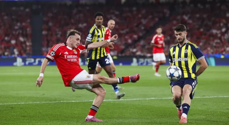 Kerem Aktürkoğlu resmen Fenerbahçe'de