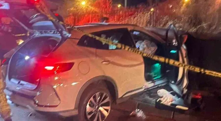 Kırmızı ışık ihlali ortalığı savaş alanına çevirdi: 2’si ağır 8 yaralı