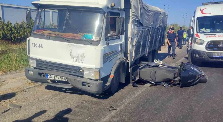 Kırmızı ışıkta feci kaza: 1 ölü, 1 yaralı