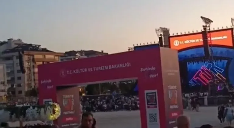 Bursa'daki Kültür Yolu Festivali vatandaşları çileden çıkardı