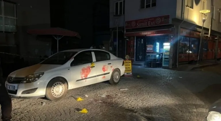 Kuryeyi 'yan baktın' diyerek bıçakladılar!