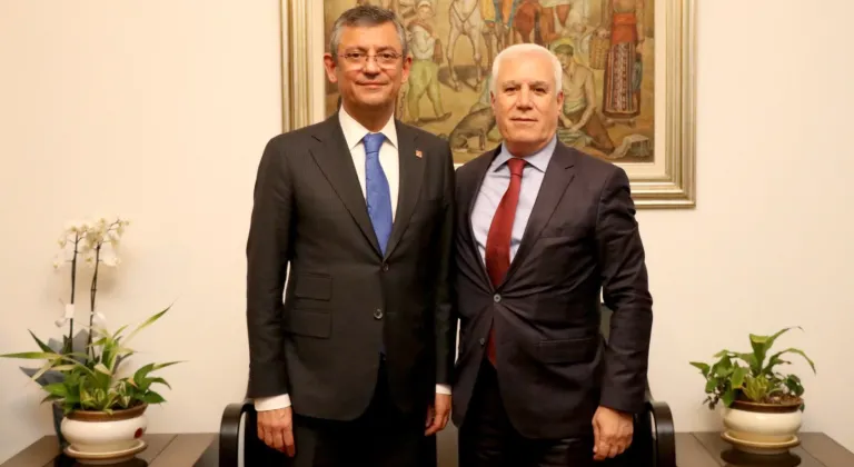 Mustafa Bozbey, Özgür Özel'e saldırıyı kınadı!