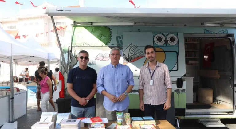 Nilüfer Belediyesi gezici kütüphane 7. Mudanya kitap fuarında