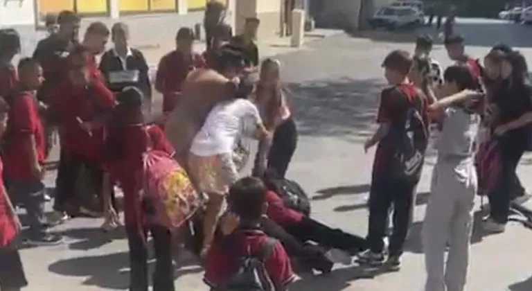 Okullarda akran zorbalığı devam ediyor! 12 yaşındaki kız çocuğu acımasızca darbedildi
