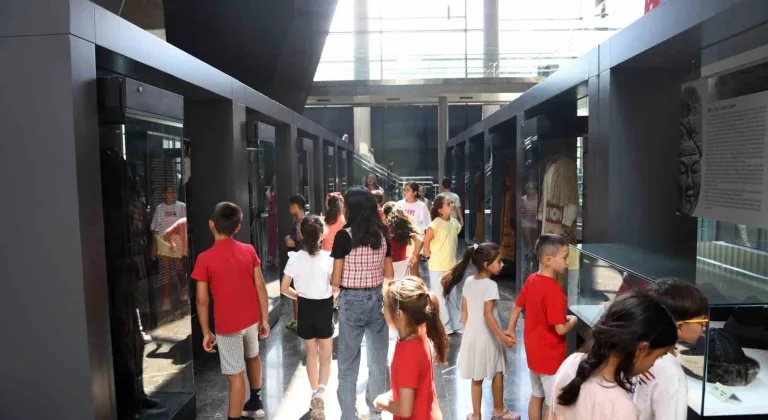 Osmangazi’de çocuklara tarih ve edebiyatı sevdiren buluşma