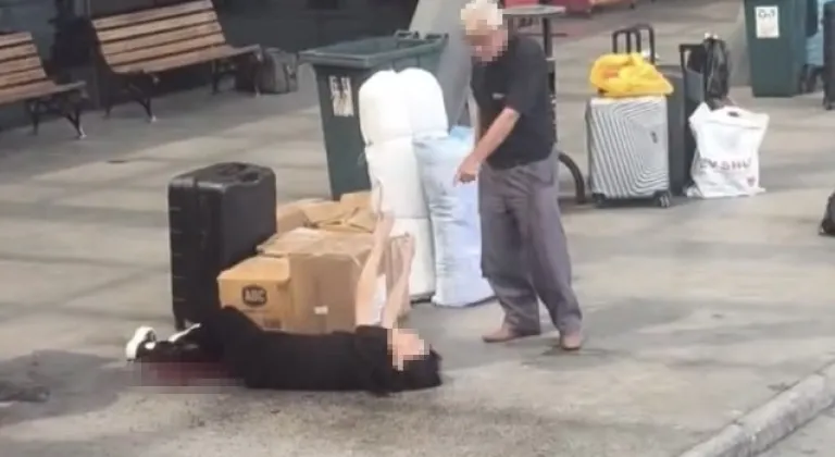 Otogarda kızını vuran babayı vatandaşlar darbetti