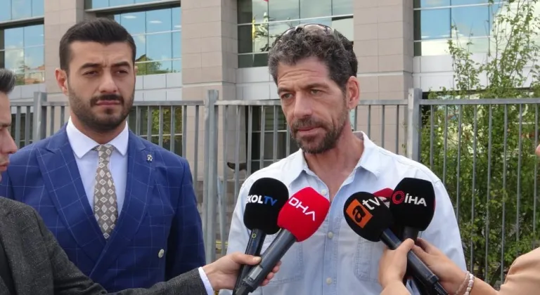 Oyuncu Cemal Hünal’ın imzasını taklit ettiler... Suç duyurusunda bulunuldu