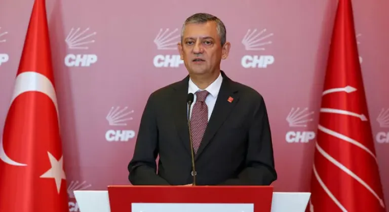 Özgür Özel'den dikkat çeken açıklamalar: AK Partili o ismi işaret etti!!