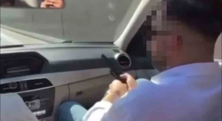 Bursa'nın göbeğinde gittiği araçtan peş peşe ateş açtı
