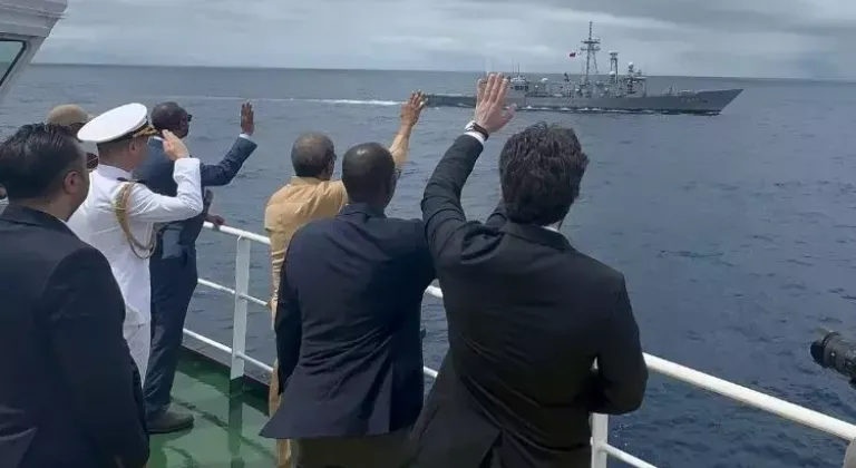 Somali Cumhurbaşkanı, Oruç Reis gemisini inceledi