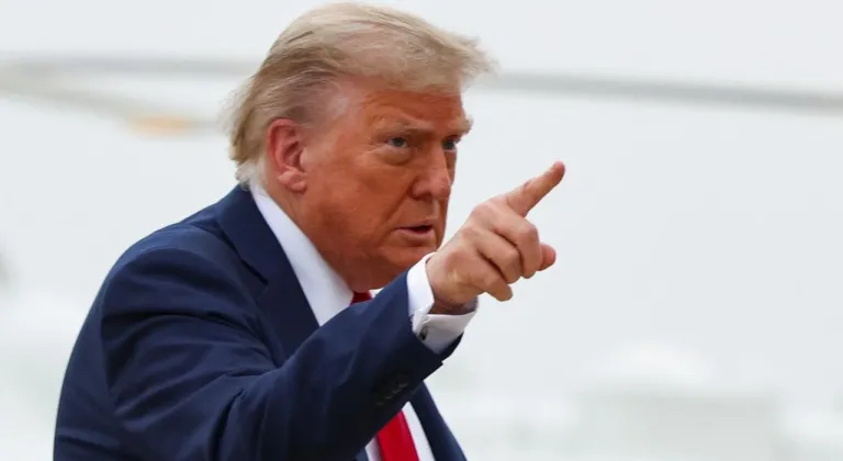 Trump resti çekti: "Anlaşma yapılmazsa sonuçlarına katlanırlar"