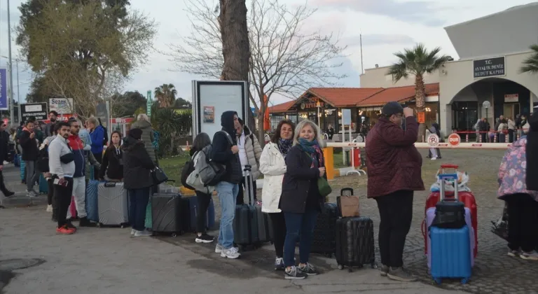 Türkler Yunan Adaları'na akın ediyor