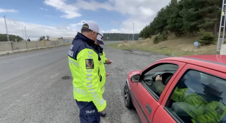Yılın ilk 4 ayında trafikte 498 bin 666 sürücüye işlem yapıldı