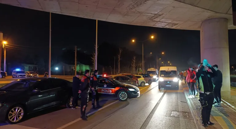 Yolun karşısına geçerken felaketi yaşadılar