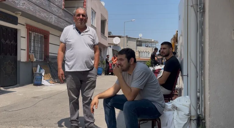 Yüksek gerilim hattının altında kalan bina yıkıldı, 6 kişi sokakta kaldı