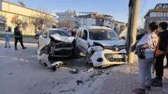 Bursa'da iki araç çarpıştı: 1 yaralı