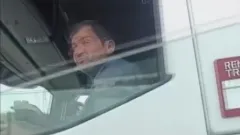 Bursa'da trafik terörü! Tartıştığı kişiye camdan küllük fırlattı