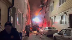Bursa'da korkutan yangın: Üzerlerine elektrik teli düştü