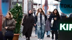 Hareketli yılbaşı ağacı hem korkuttu, hem gülümsetti