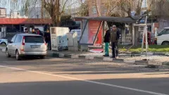 Otobüs durağına daldı