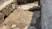 Marmaray'da çocuklarının yanında babalarına yumruk attı!