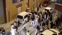 Bursa'da eğlence kavgaya dönüştü! Yumruklar havada uçuştu